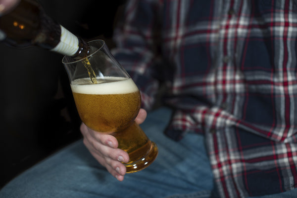 To Tilt or Not to Tilt: How to Properly Pour a Beer (and Why)