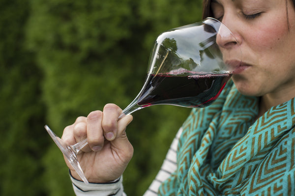 Does Glassware Affect the Taste of Wine? Find Out!