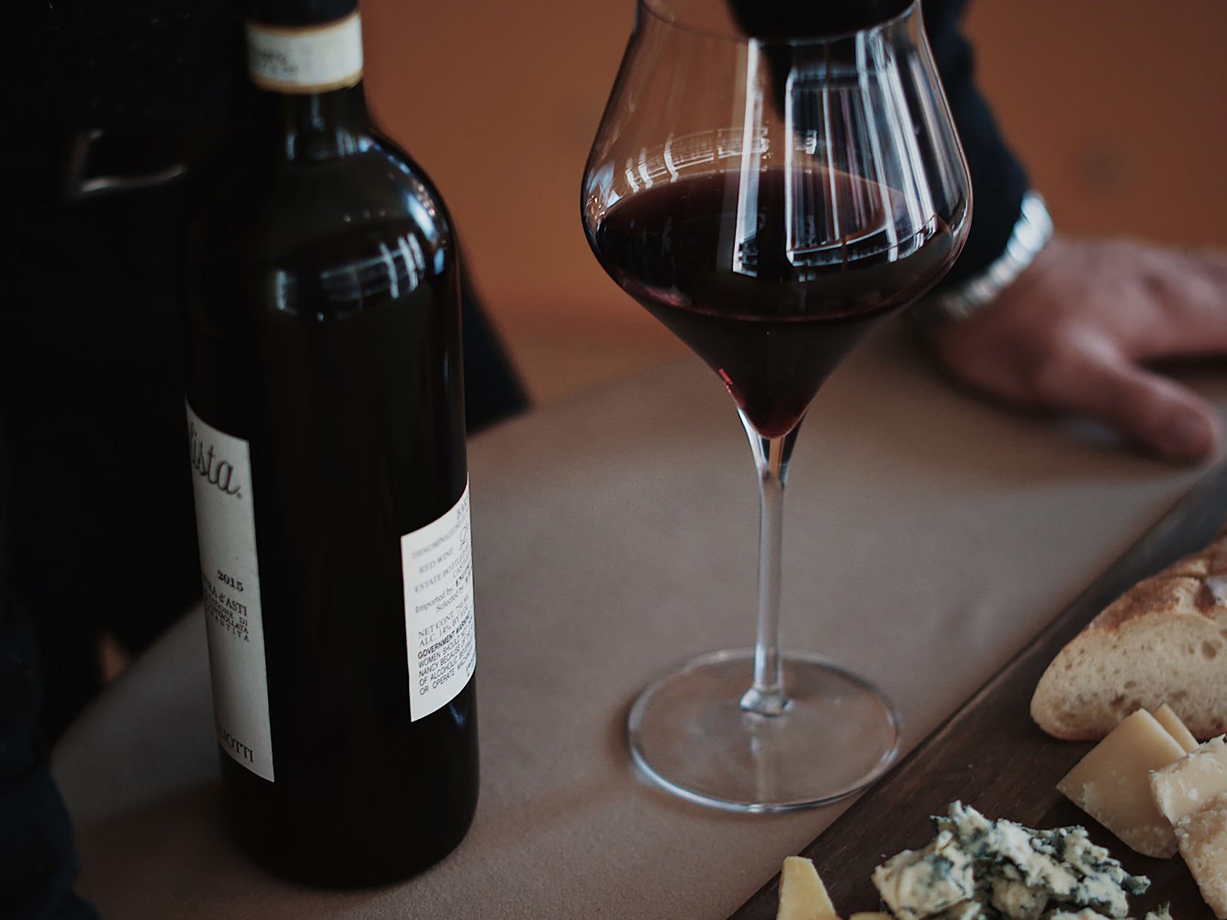 Choosing the Right Glass When Entertaining