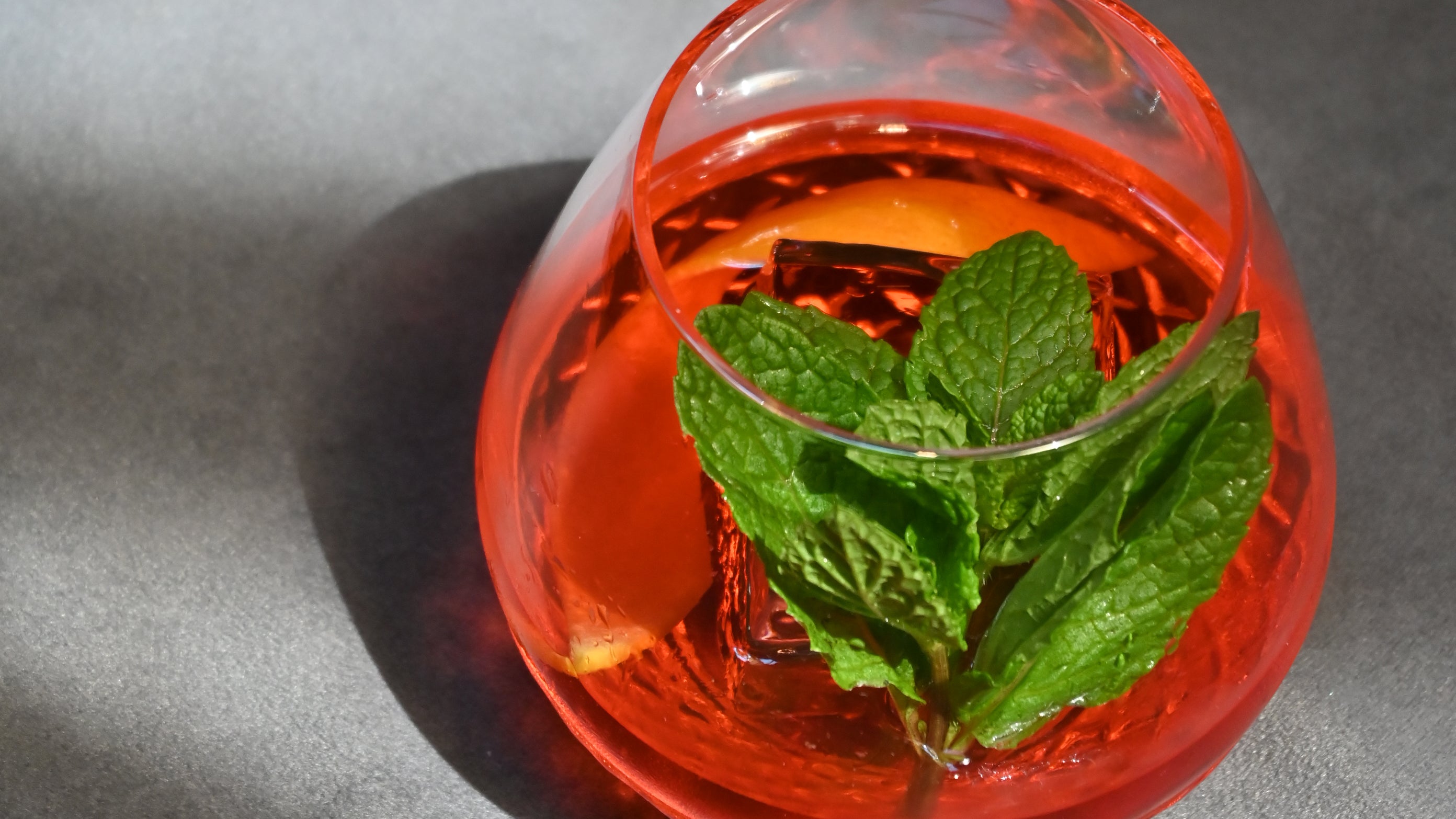 3 Fresh & Simple Cocktails to Create for Spring
