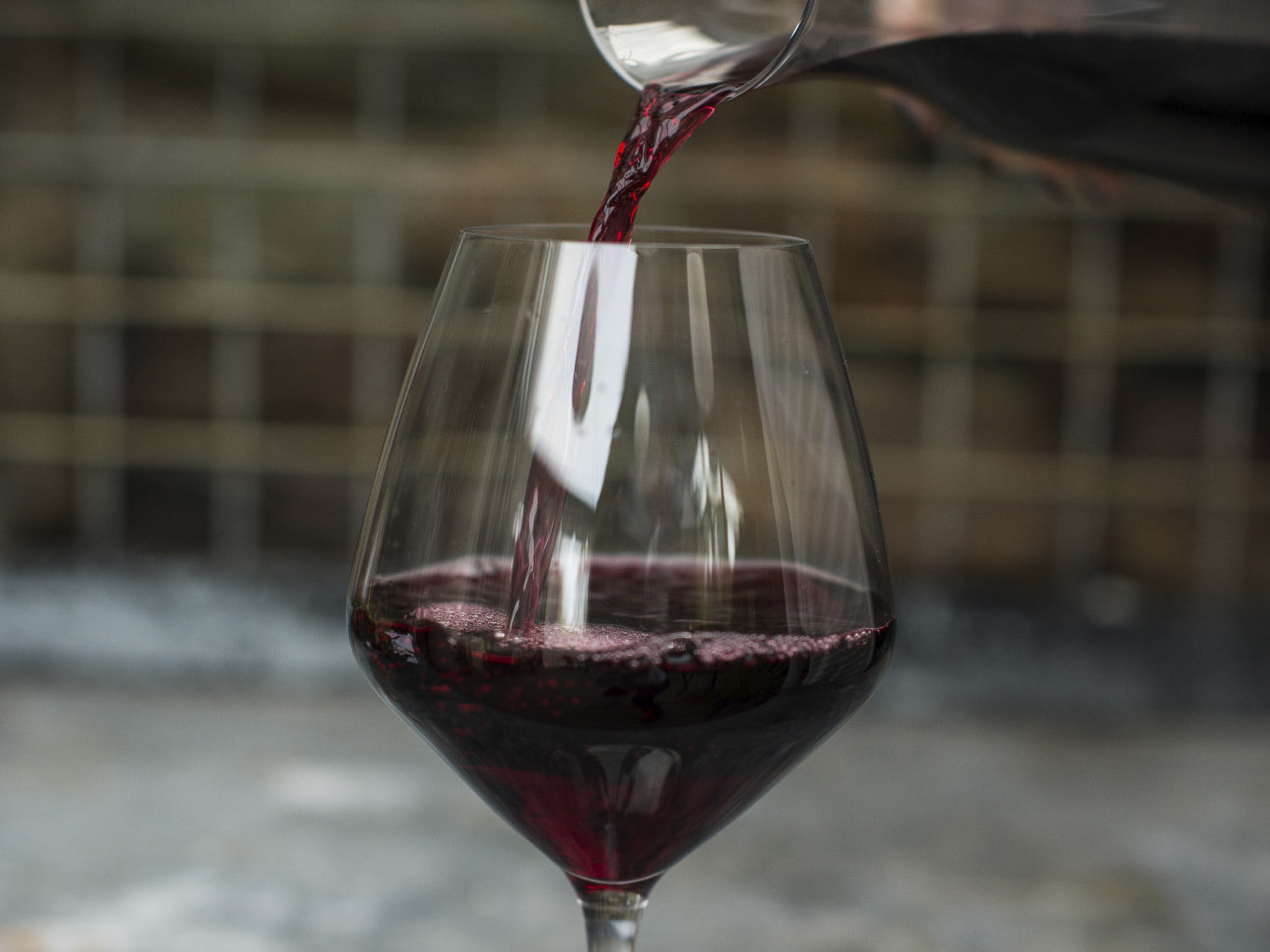 Four (All Natural) Ways to Make Glassware Sparkle