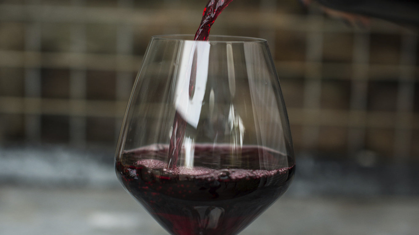 Four (All Natural) Ways to Make Glassware Sparkle