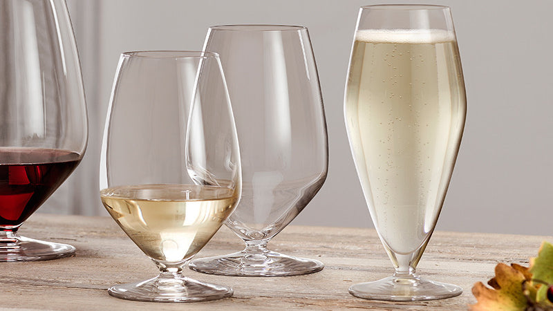 Kick Up Your Casual Dining Tablescape: Go Stemless!