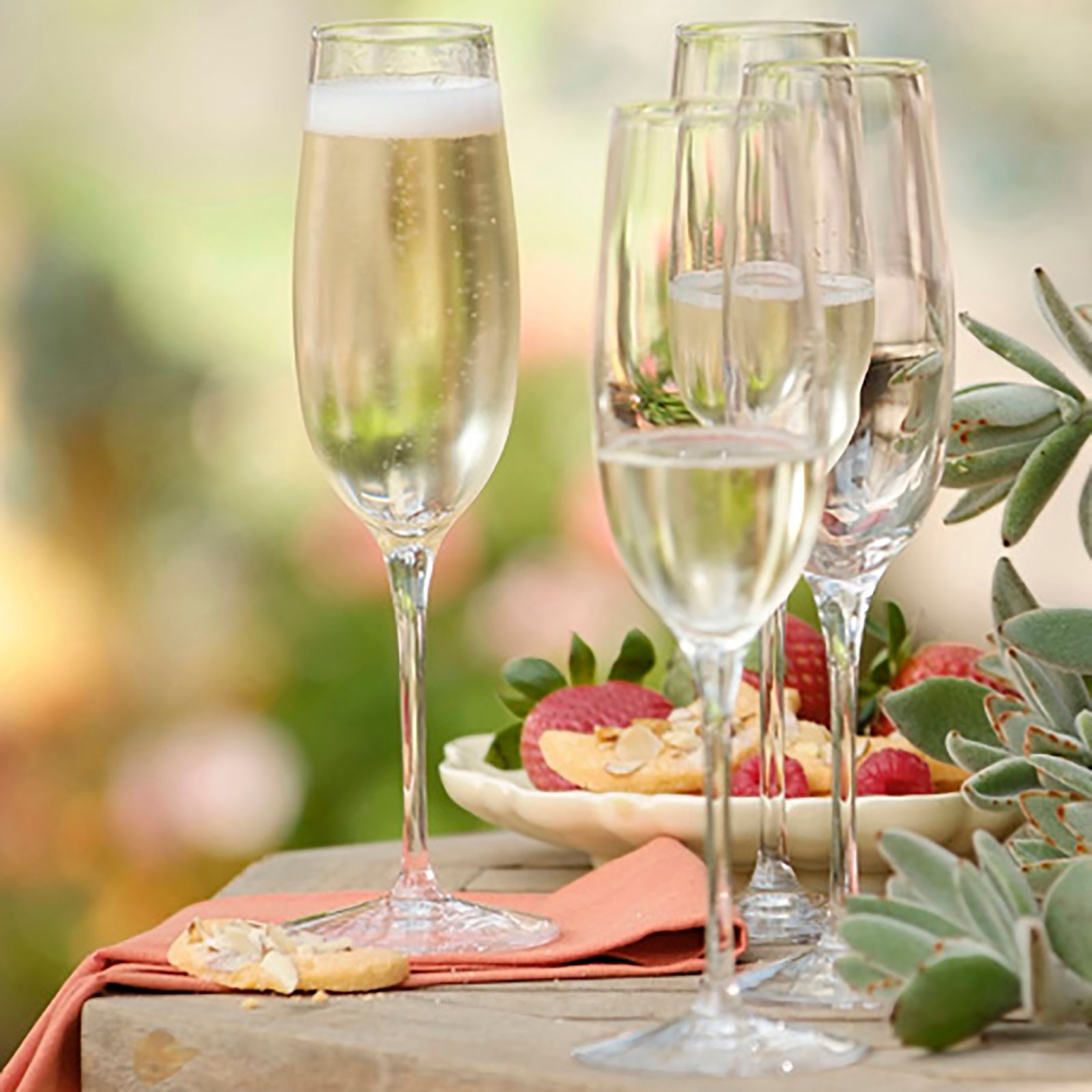Crescendo 8.25oz Champagne Flute Glasses (Set of 4)